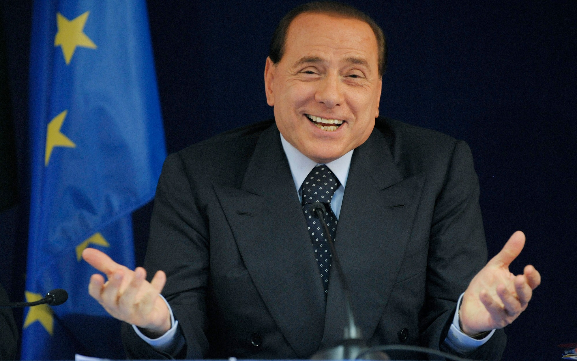 Berlusconizace společnosti
